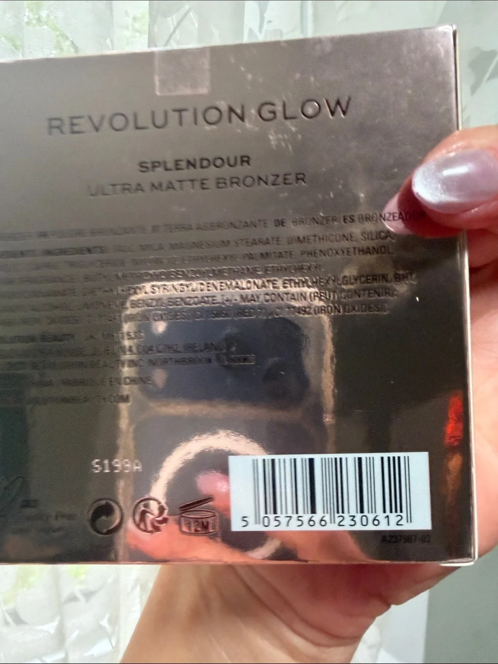 Makeup Revolution Glow Splendour Bronzer - Deep Brown Ultra Matte